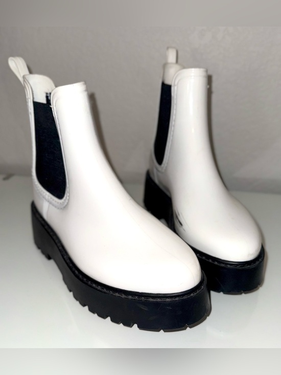 ASOS Shoes - ASOS White Platform Plastic Chelsea Boots Size 8